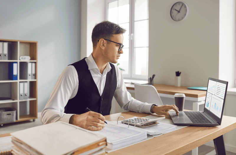 What Does An Accounting Director Do?